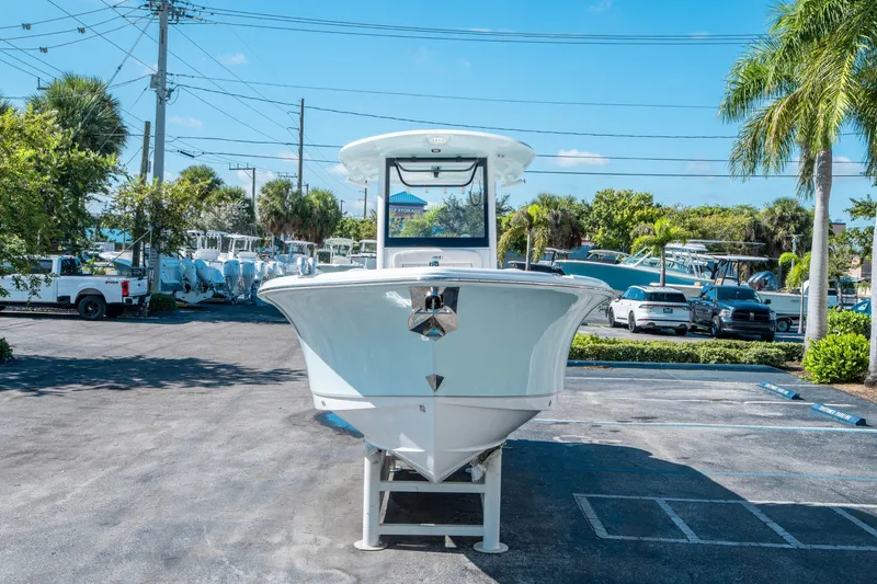 Slide: The Image of Sea Hunt Ultra 265 SE 2026 - 7