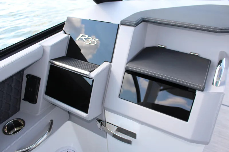 Slide: The Image of Interior of 2025 Cobalt R35 boat with sleek design and modern features. - 61