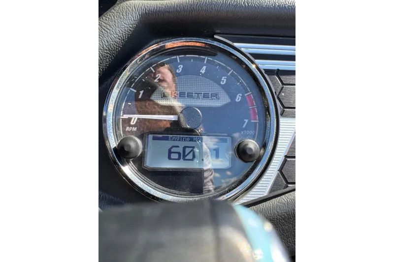Slide: The Image of 2021 Skeeter FXR21 Apex tachometer displaying 601 engine hours. - 14