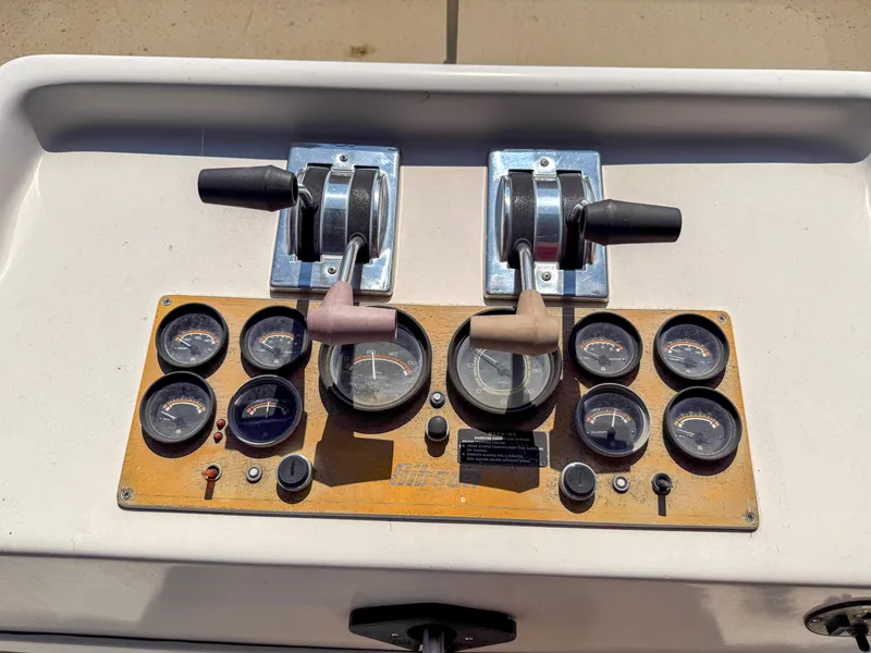 Slide: The Image of Gibson 41 Standard 1988 - 18