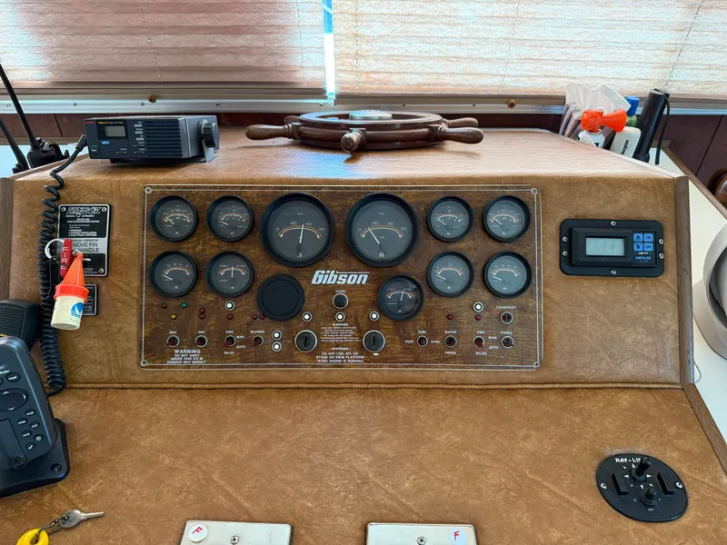 Slide: The Image of Gibson 41 Standard 1988 - 21