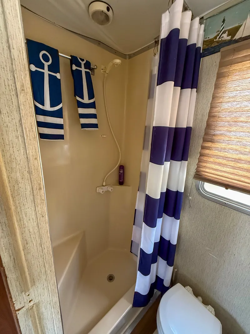 Slide: The Image of Gibson 41 Standard 1988 - 38