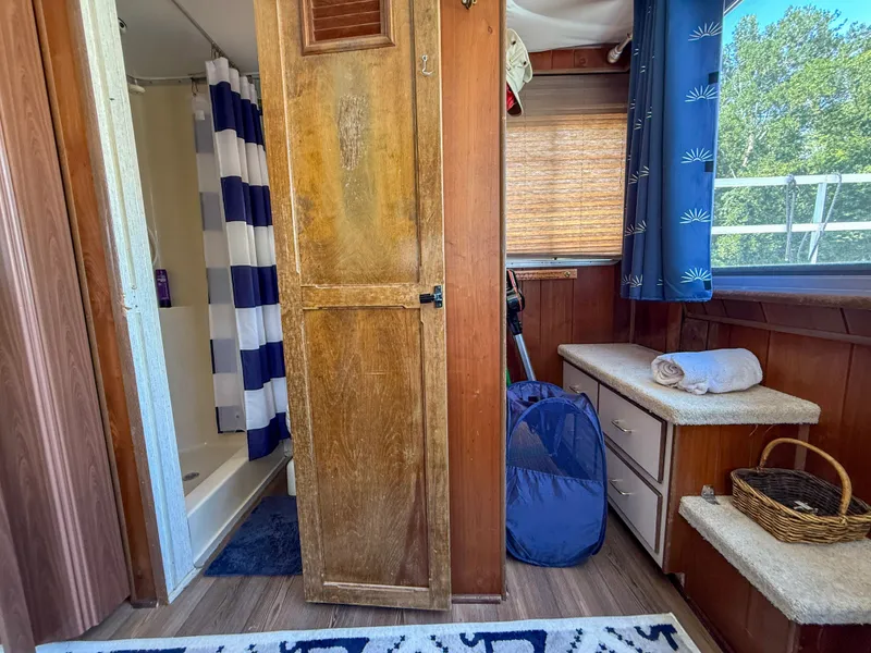 Slide: The Image of Gibson 41 Standard 1988 - 42