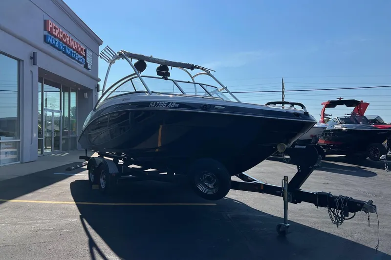 Slide: The Image of 2011 Yamaha Boats AR240 HO on trailer at Performance Marine Watersports dealership. - 7