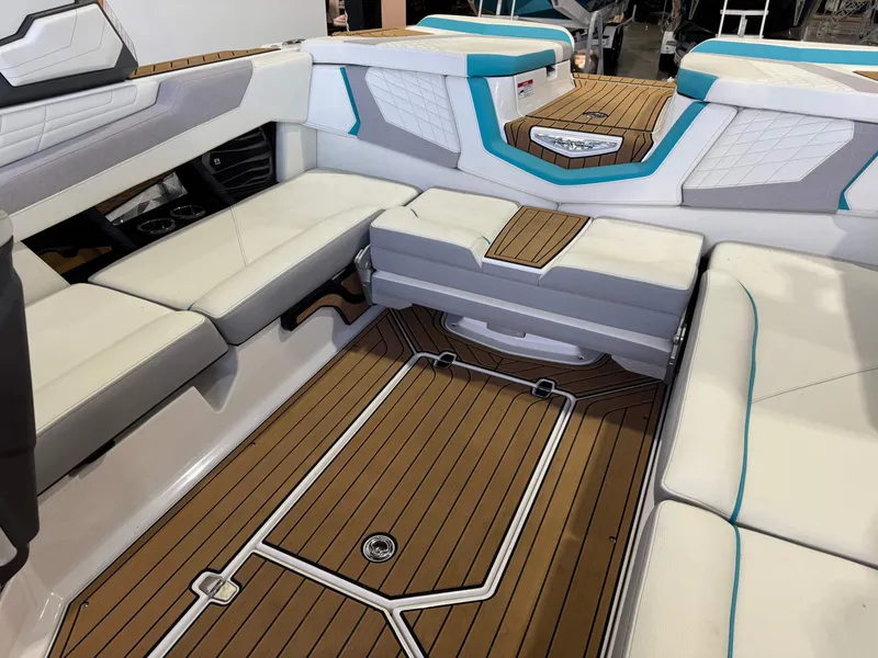 Slide: The Image of Nautique Super Air Nautique G23 2023 - 15