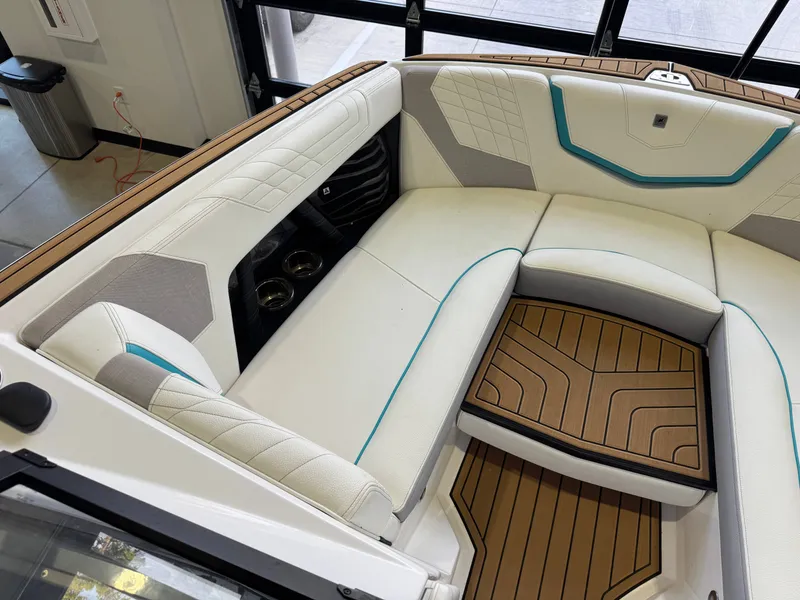 Slide: The Image of Nautique Super Air Nautique G23 2023 - 19