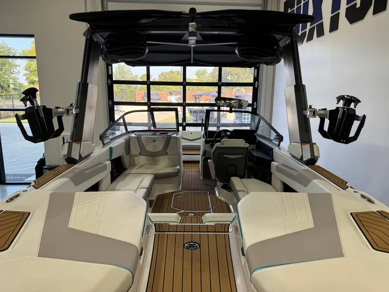 Slide: The Image of Nautique Super Air Nautique G23 2023 - 9