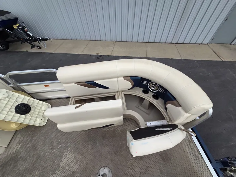 Slide: The Image of SunChaser 820 Cruise 2010 - 15