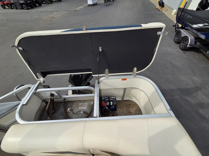 Slide: The Image of SunChaser 820 Cruise 2010 - 22