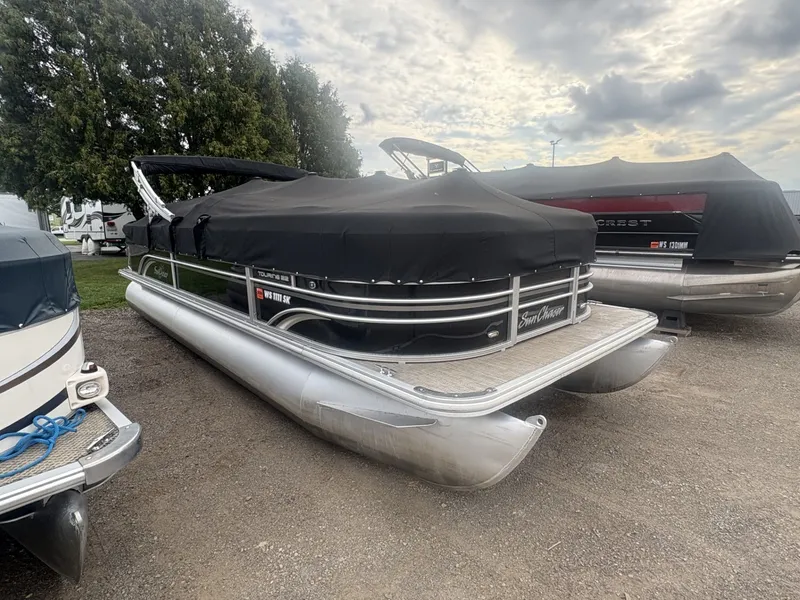 Slide: The Image of SunChaser Classic Fish 8522 DLX 2017 - 1