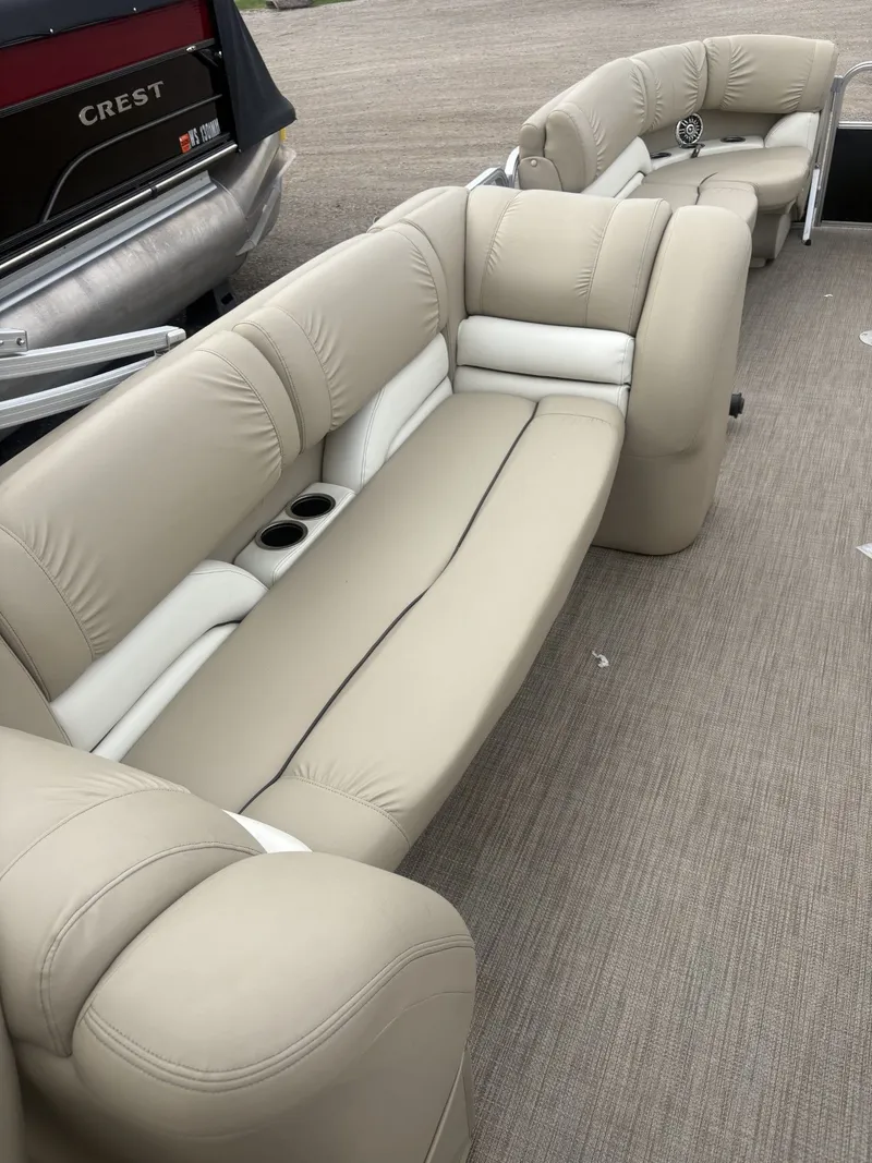 Slide: The Image of SunChaser Classic Fish 8522 DLX 2017 - 10