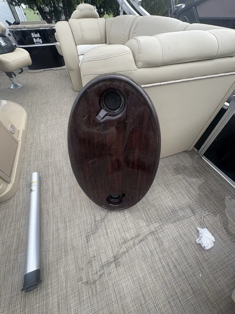 Slide: The Image of SunChaser Classic Fish 8522 DLX 2017 - 24