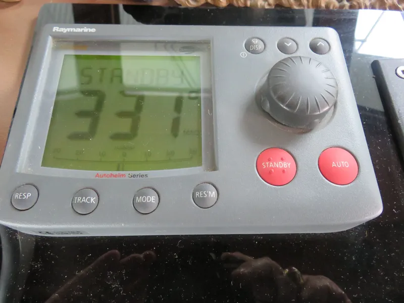 Slide: The Image of Raymarine Autopilot control panel on 1986 Hatteras 58 Motor Yacht, displaying heading 331. - 45