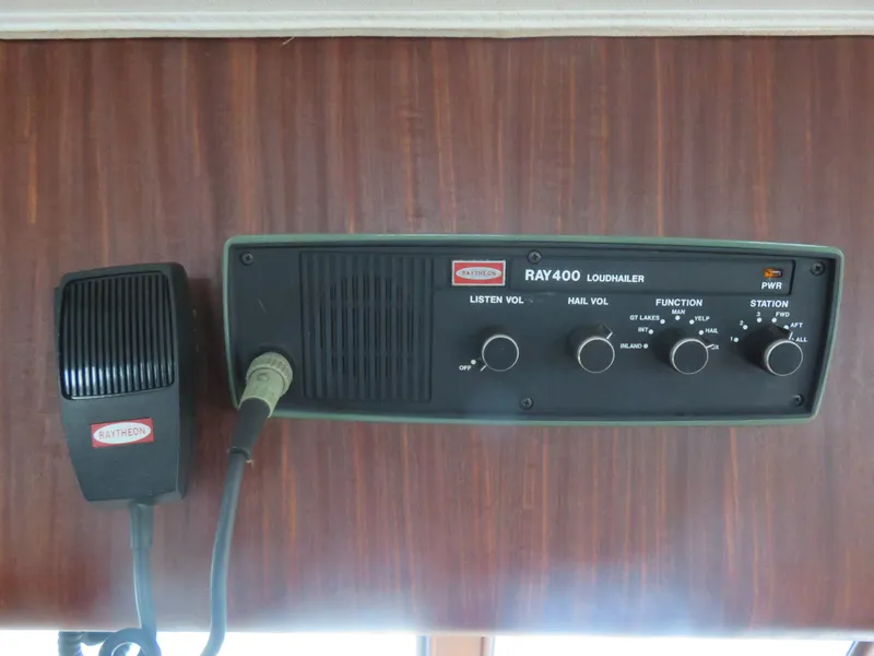 Slide: The Image of Hatteras 58 Motor Yacht 1986 - 52