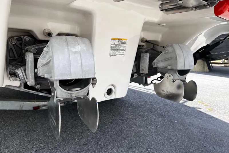 Slide: The Image of 2007 Yamaha Boats AR230 HO jet propulsion system close-up. - 11