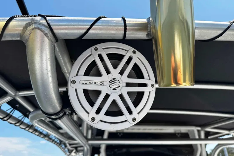 Slide: The Image of JL Audio speaker on 2005 Wellcraft 32 CCF boat, mounted on metal frame. - 49