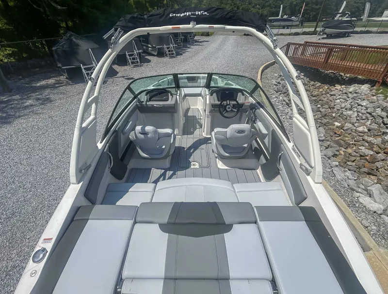 Slide: The Image of Chaparral 21 SSi 2026 - 10