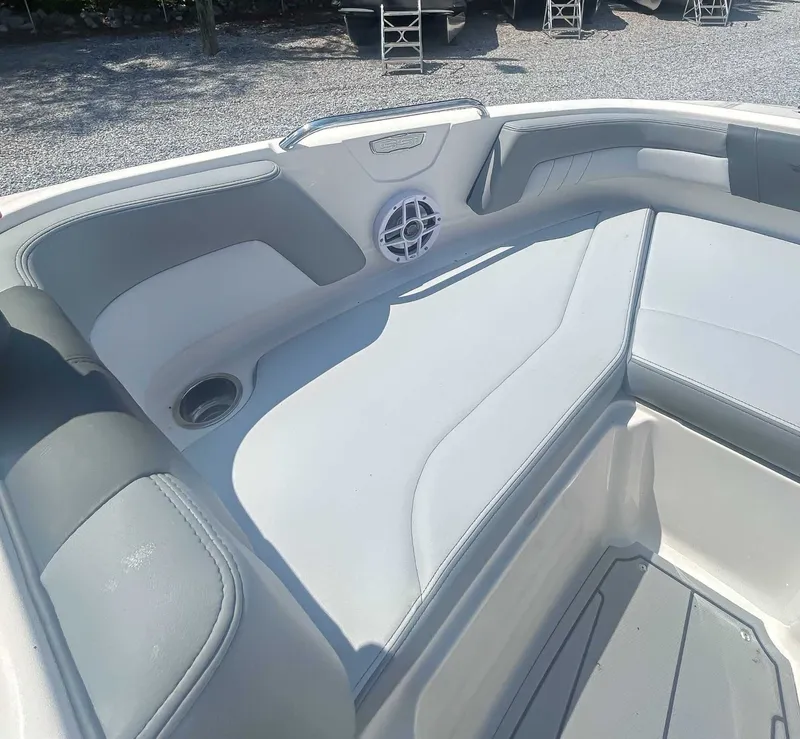 Slide: The Image of Chaparral 21 SSi 2026 - 12