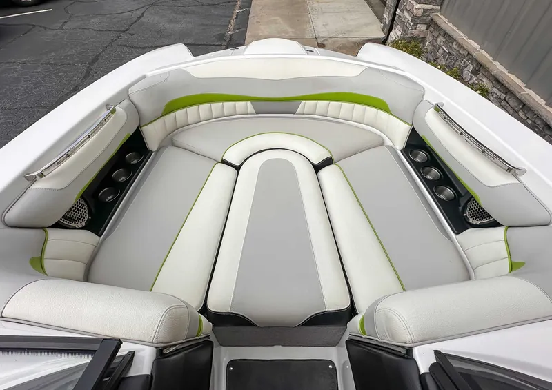 Slide: The Image of Malibu Wakesetter 22 MXZ 2014 - 11