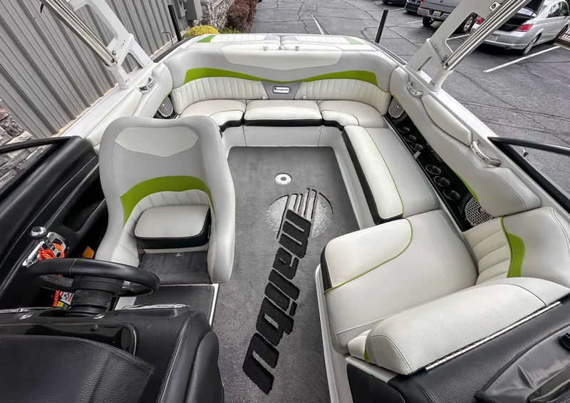 Slide: The Image of Malibu Wakesetter 22 MXZ 2014 - 12