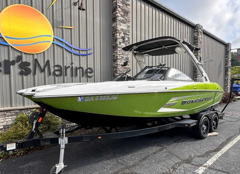 Slide: The Image of Malibu Wakesetter 22 MXZ 2014 - 3