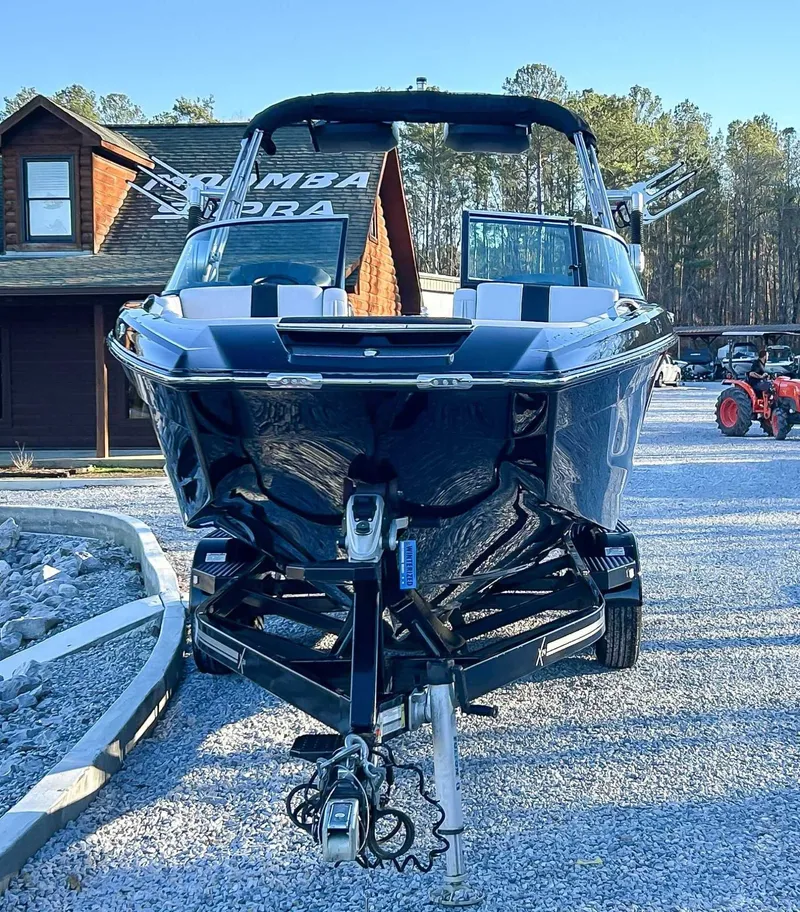Slide: The Image of MasterCraft X24 2019 - 4