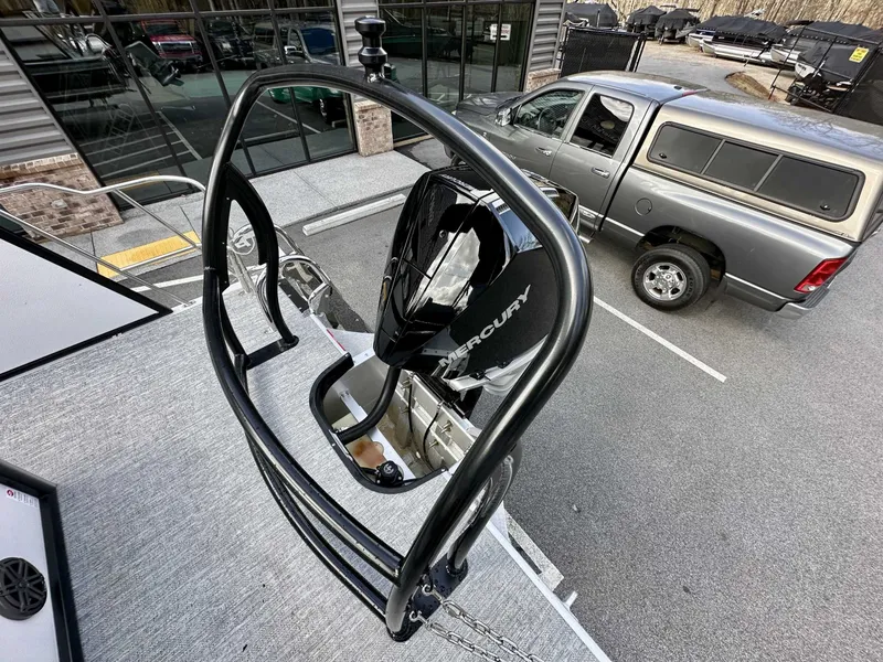 Slide: The Image of Premier 250 Solaris RL 2024 - 12