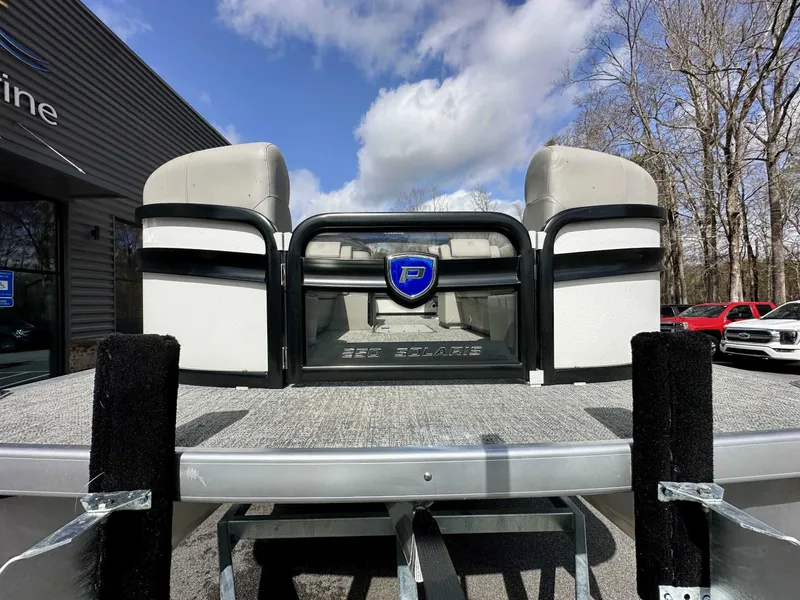 Slide: The Image of Premier 250 Solaris RL 2024 - 3