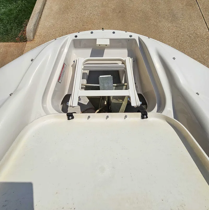 Slide: The Image of Sea Ray 240 Sundeck 2001 - 10