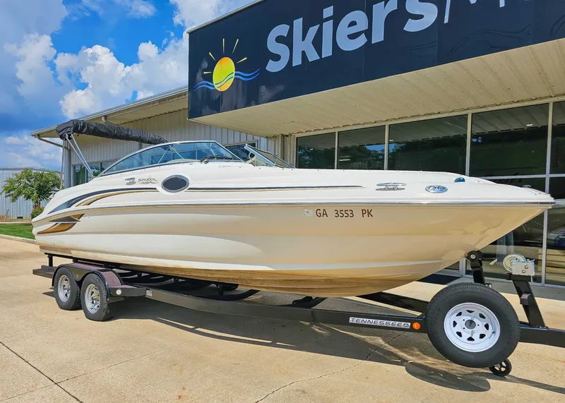 Slide: The Image of Sea Ray 240 Sundeck 2001 - 3