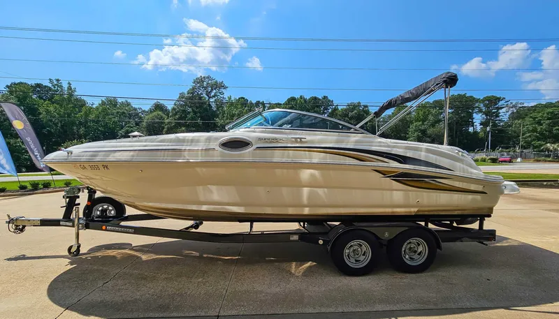 Slide: The Image of Sea Ray 240 Sundeck 2001 - 5