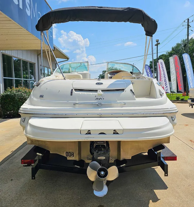 Slide: The Image of Sea Ray 240 Sundeck 2001 - 7