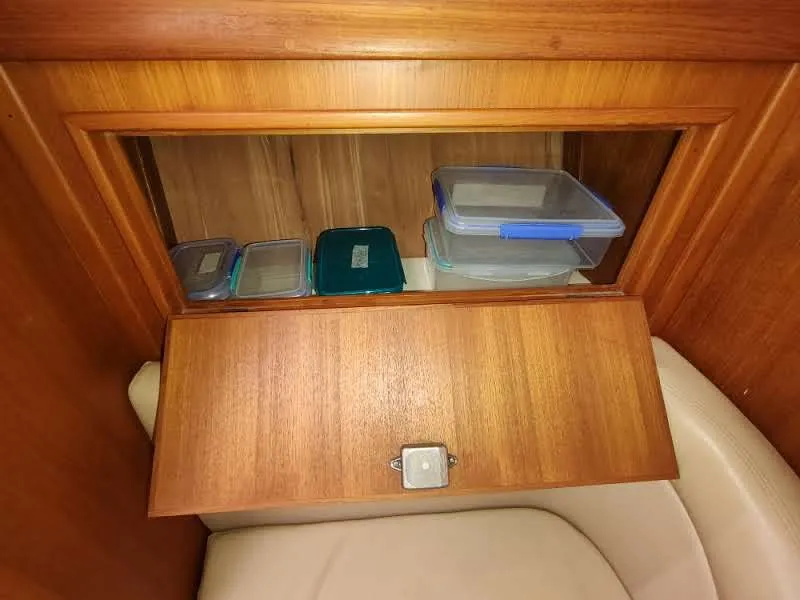 Slide: The Image of Island Packet 420 2001 - 103