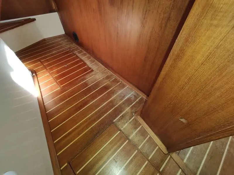 Slide: The Image of Island Packet 420 2001 - 105