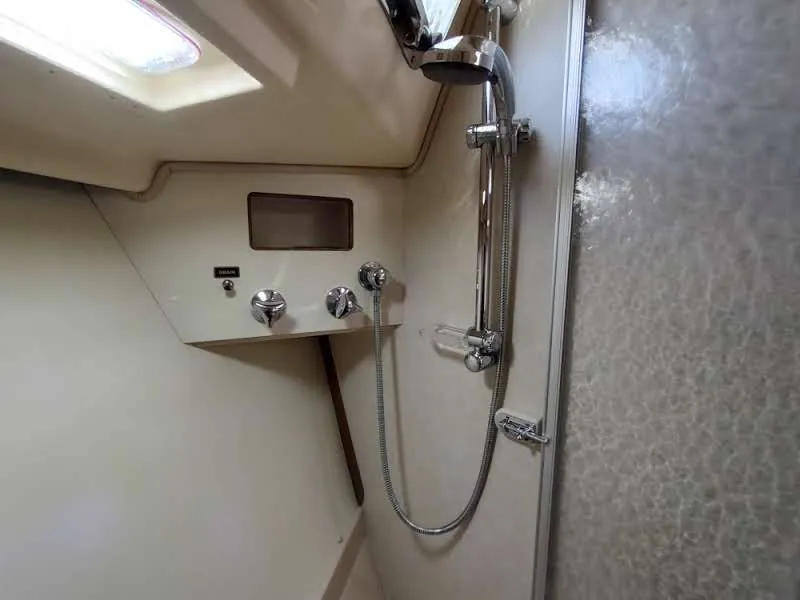 Slide: The Image of Island Packet 420 2001 - 117