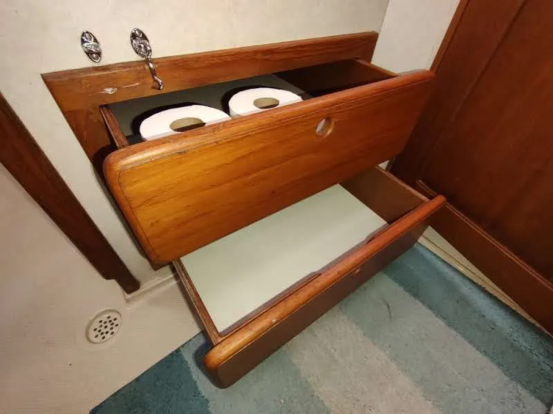 Slide: The Image of Island Packet 420 2001 - 120