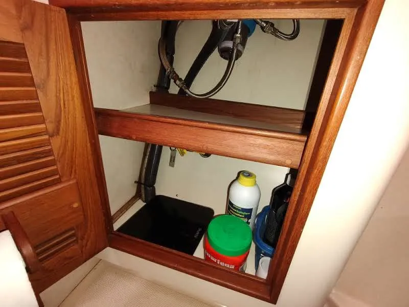 Slide: The Image of Island Packet 420 2001 - 121