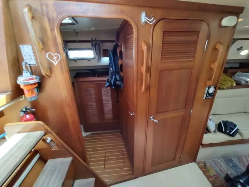 Slide: The Image of Island Packet 420 2001 - 123