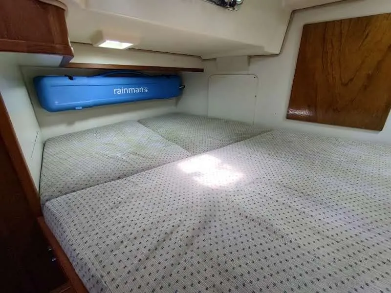 Slide: The Image of Island Packet 420 2001 - 126