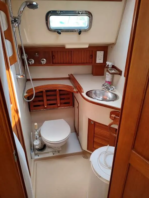 Slide: The Image of Island Packet 420 2001 - 132