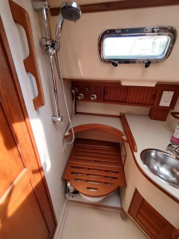 Slide: The Image of Island Packet 420 2001 - 136