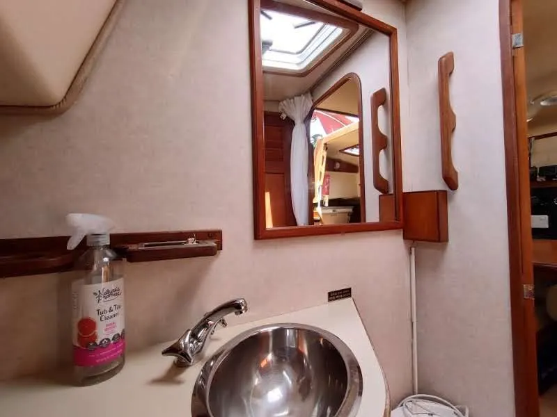 Slide: The Image of Island Packet 420 2001 - 138