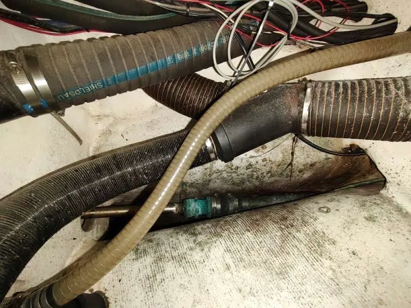 Slide: The Image of Island Packet 420 2001 - 146