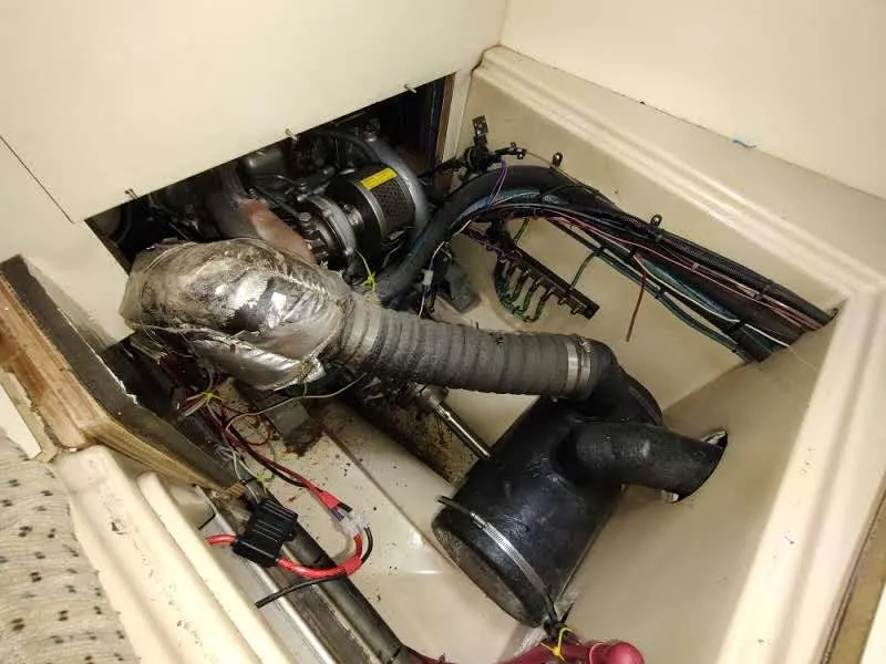 Slide: The Image of Island Packet 420 2001 - 148