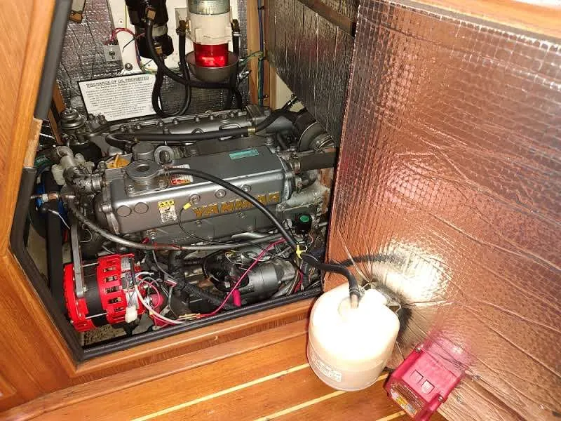 Slide: The Image of Island Packet 420 2001 - 150