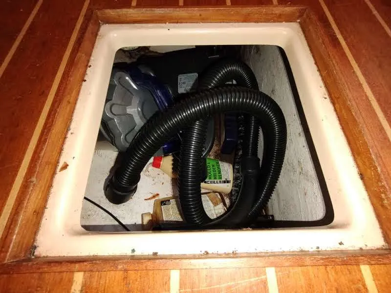 Slide: The Image of Island Packet 420 2001 - 154