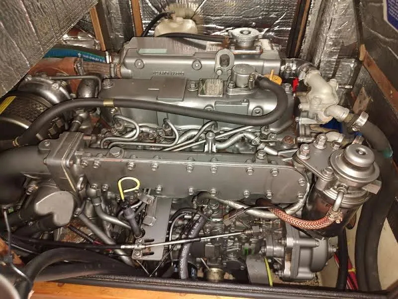 Slide: The Image of Island Packet 420 2001 - 157