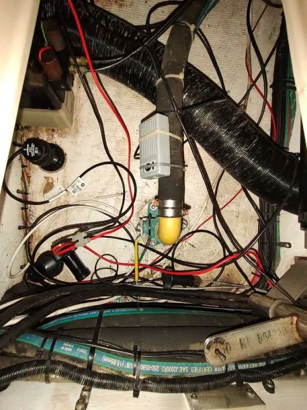 Slide: The Image of Island Packet 420 2001 - 166