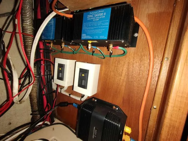 Slide: The Image of Island Packet 420 2001 - 167