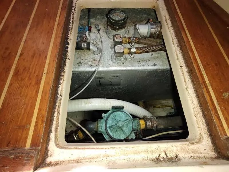 Slide: The Image of Island Packet 420 2001 - 175